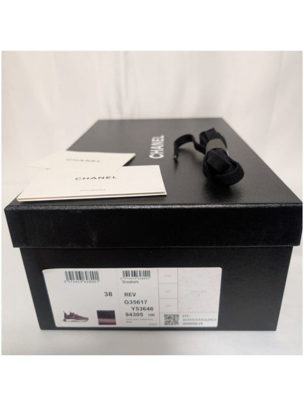 Chanel Sneakers CC Logo Quilted - Picture 10 of 10